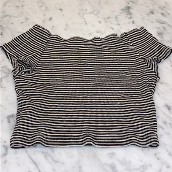 T-Shirt - Picture 1 of 2